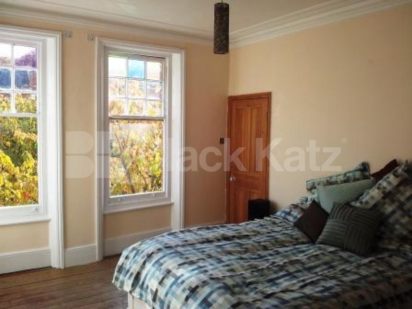 			5 Bedroom, 1 bath, 1 reception House			 Weston Park, CROUCH END